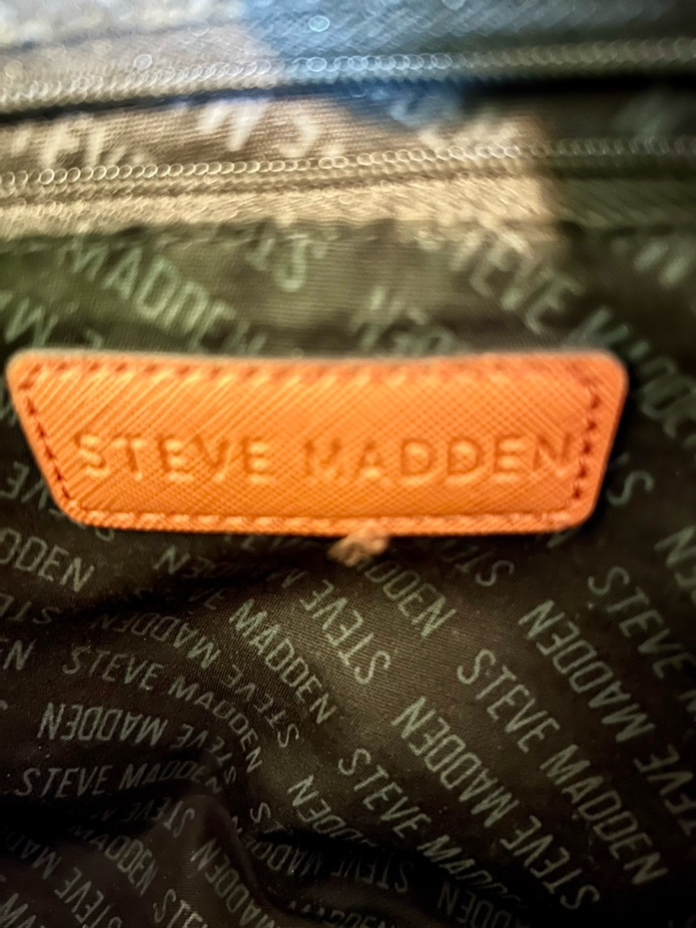 Steve Madden Orange Crossbody with Gold Chain - Picture 7 of 11